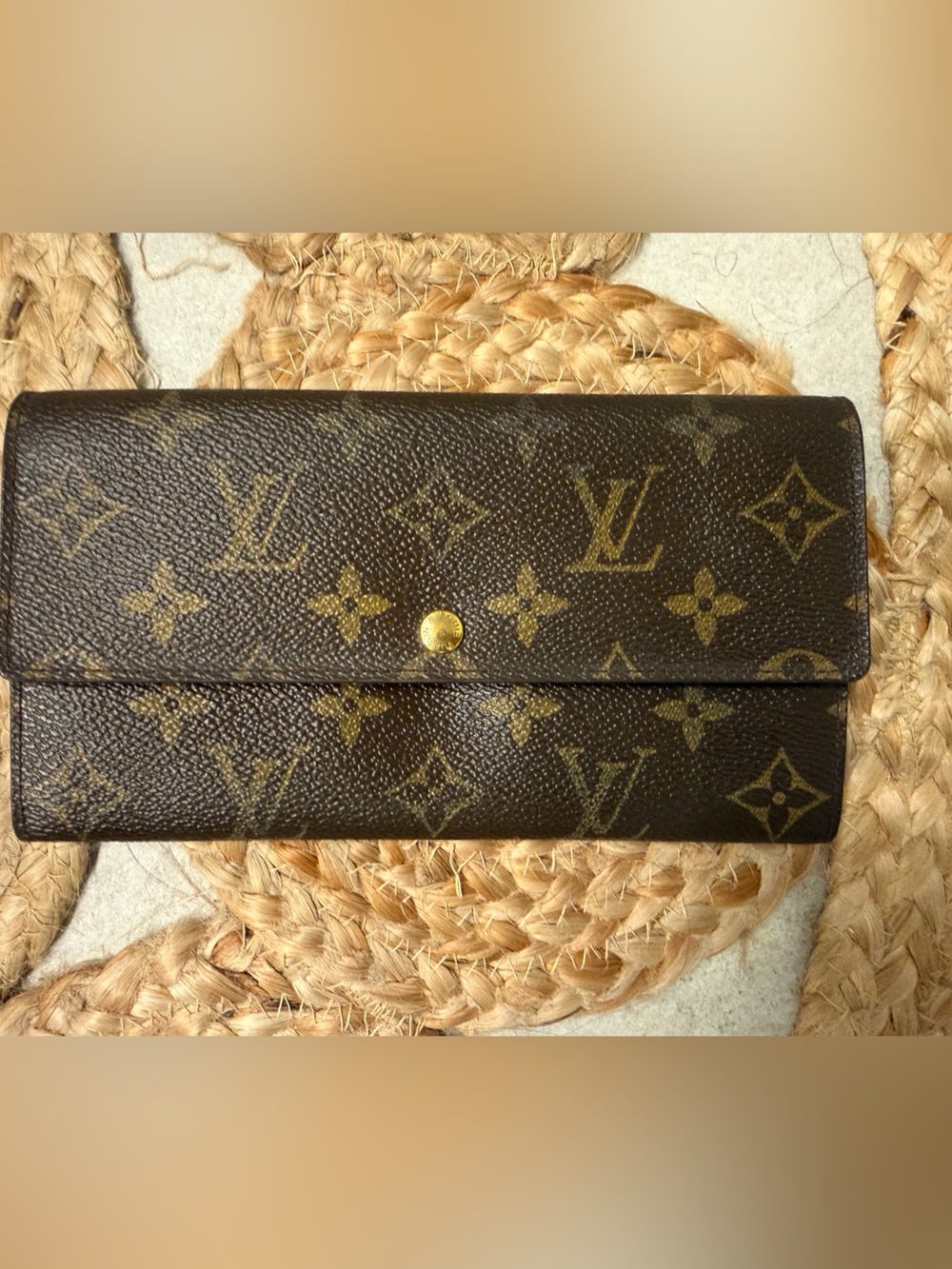 Louis Vuitton Monogram Wallet (needs updated snap)